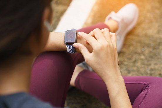 将来はApple Watchを着けた手を振ってスマート家電を操れる？ アップルが特許を取得