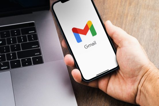 生成系AIを導入したAndroid版Gmailアプリ、こんな感じです。「書くのを手伝って」ボタンで下書きを作成！