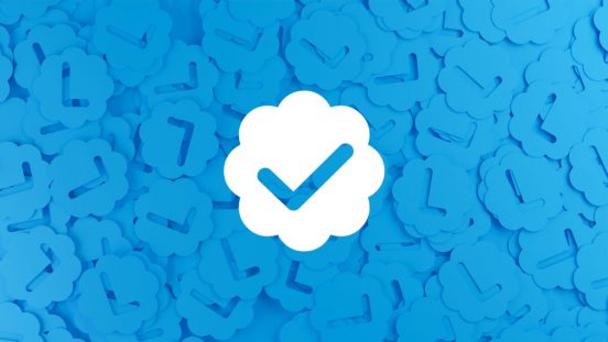 Twitter、4月1日から従来の認証バッジを廃止！ 使い続けたい人は有料プランBlueへの加入を