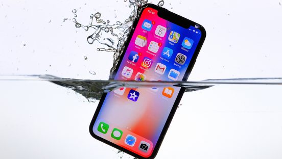 人命救助のさいに落としたiPhone 11、水深7mで1週間も生き延びる！