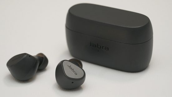 AirPods と比べてどう？ Jabra Elite 4をレビューしながら1万円台完全ワイヤレスイヤホンの狙い目を探る