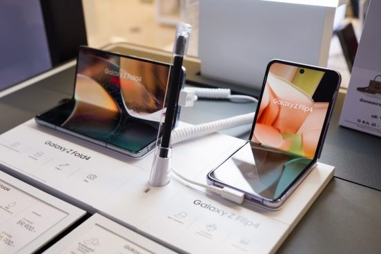 「Galaxy Z Fold5」と「Flip5」はおとなしい？ 著名アナリストがカラバリを予想