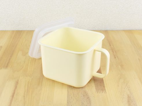 さすがスリコのキッチン雑貨！ 「味噌保存容器」でパックのままおしゃれに収納