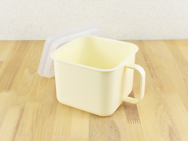 さすがスリコのキッチン雑貨！ 「味噌保存容器」でパックのままおしゃれに収納