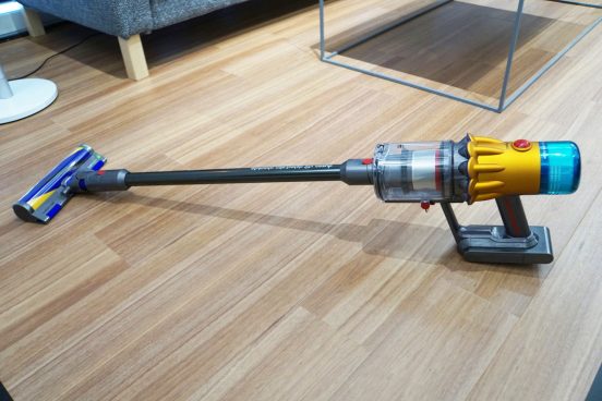 最新ダイソンは見えるホコリが2倍！ 掃除が断然楽しくなる「Dyson V12 Detect Slim Absolute」を詳しくレポート