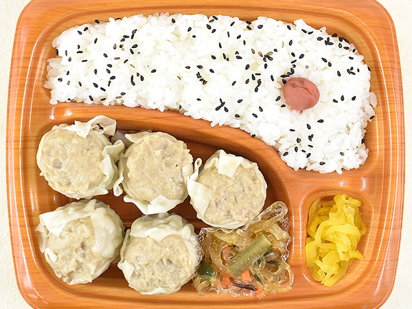 もちもち食感にびっくり！ ファミマの「ごま油香る！ シュウマイ弁当」で楽しむ芳醇な風味＆旨み