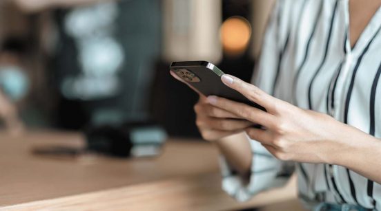 スマホ1台でサクッと完結！ 簡単＆シンプル「スマホ向け証券」の始め方