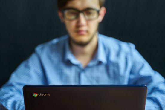 Googleの経費削減がすごい。社用PCはMacBook→Chromebookに？ 事務用品も減少か