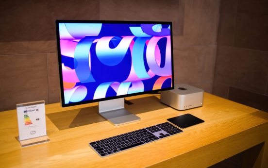 Apple、ProMotion搭載の27インチディスプレイを諦めた？