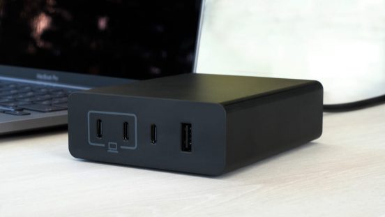 連休中は気分転換にワーケーションもいいかもね！ そんなときに持って行きたいAC充電器はコチラ
