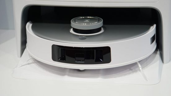 ルンバに挑むロボット掃除機「DEEBOT T20 OMNI」発売前解説。水拭きは完全おまかせ、モップも常にキレイ。