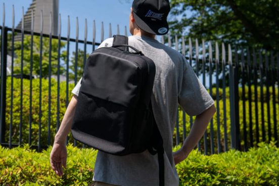 ミニマルなのに万能じゃん…インケース「A.R.C.デイパック」には一切の無駄がない