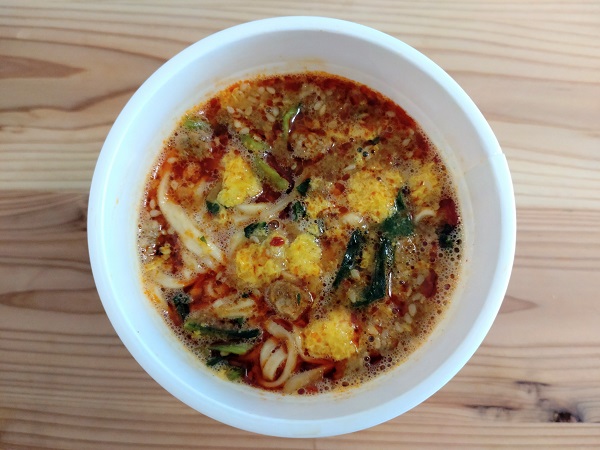 2種類の辛さのバランスが絶妙！ ファミリーマート限定「三宝亭 カリー担々麺」はスパイス使いの妙技に溺れる1品