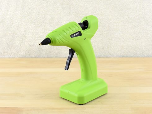 【モノタロウ】最近人気の「グルーガン」を入手！ 1000円でお釣りがくるコードレスタイプをレビュー