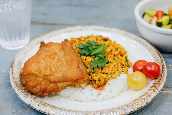 【KFC×カレーの世界】 スパイスが香る本格派！　オリジナルチキン×キーマカレーの華麗なるハーモニー