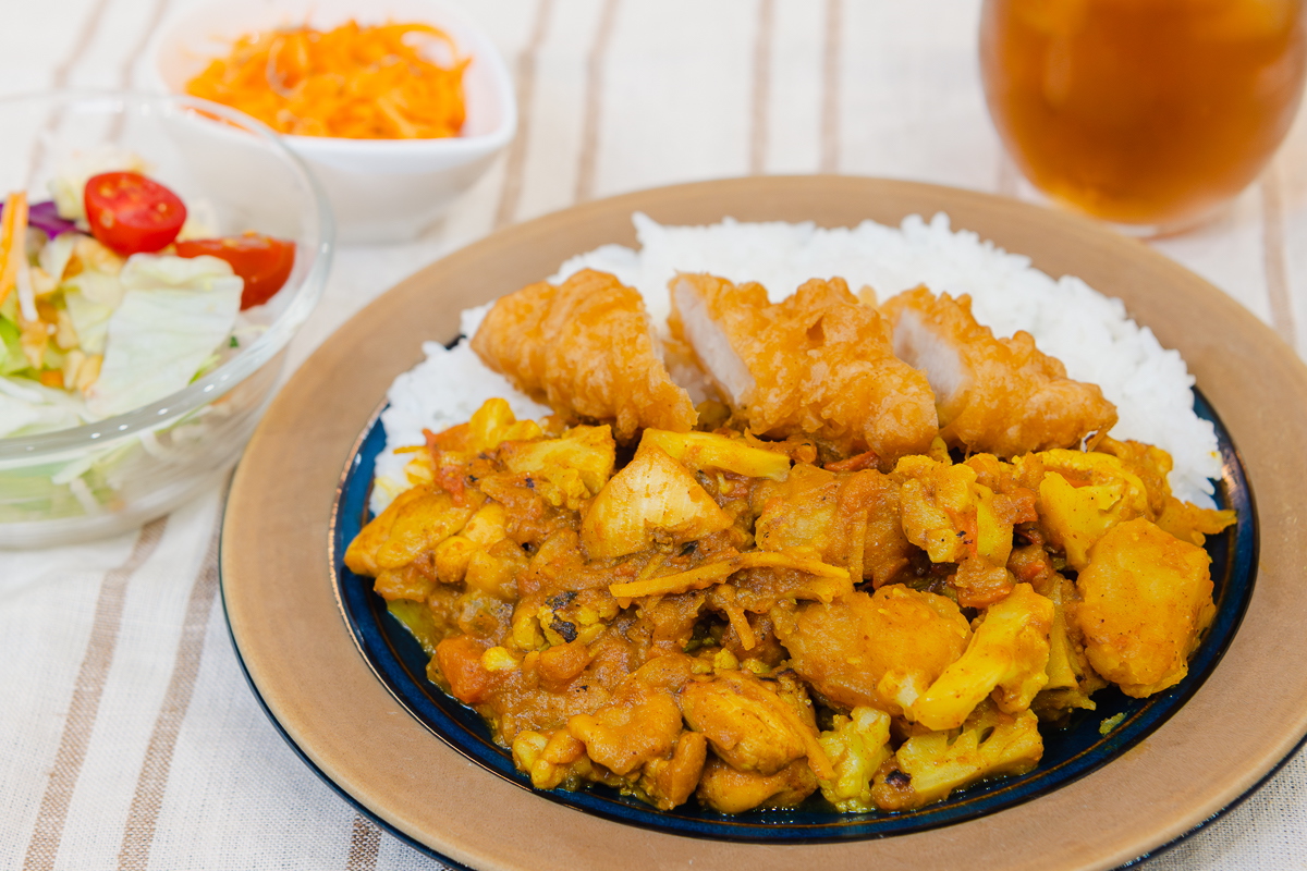 【KFC×カレーの世界】 野菜たっぷり！　カーネルクリスピー×じゃがいもとカリフラワーのキッズカレー