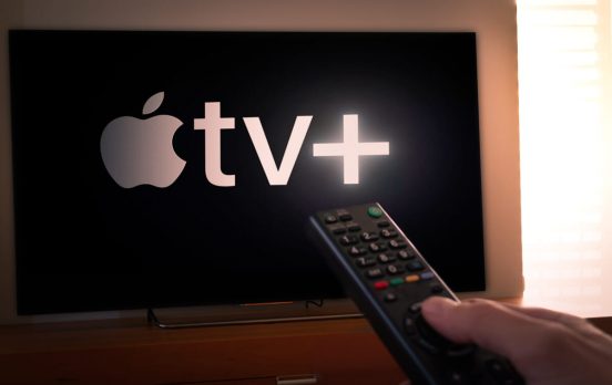 ブラッド・ピット、Apple TV＋のF1映画のために本物のF2カーで1000時間近くトレーニング！