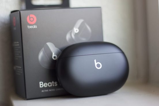 新型ワイヤレスイヤホン「Beats Studio Buds+」まもなく発売？ 実物のパッケージ写真がリーク