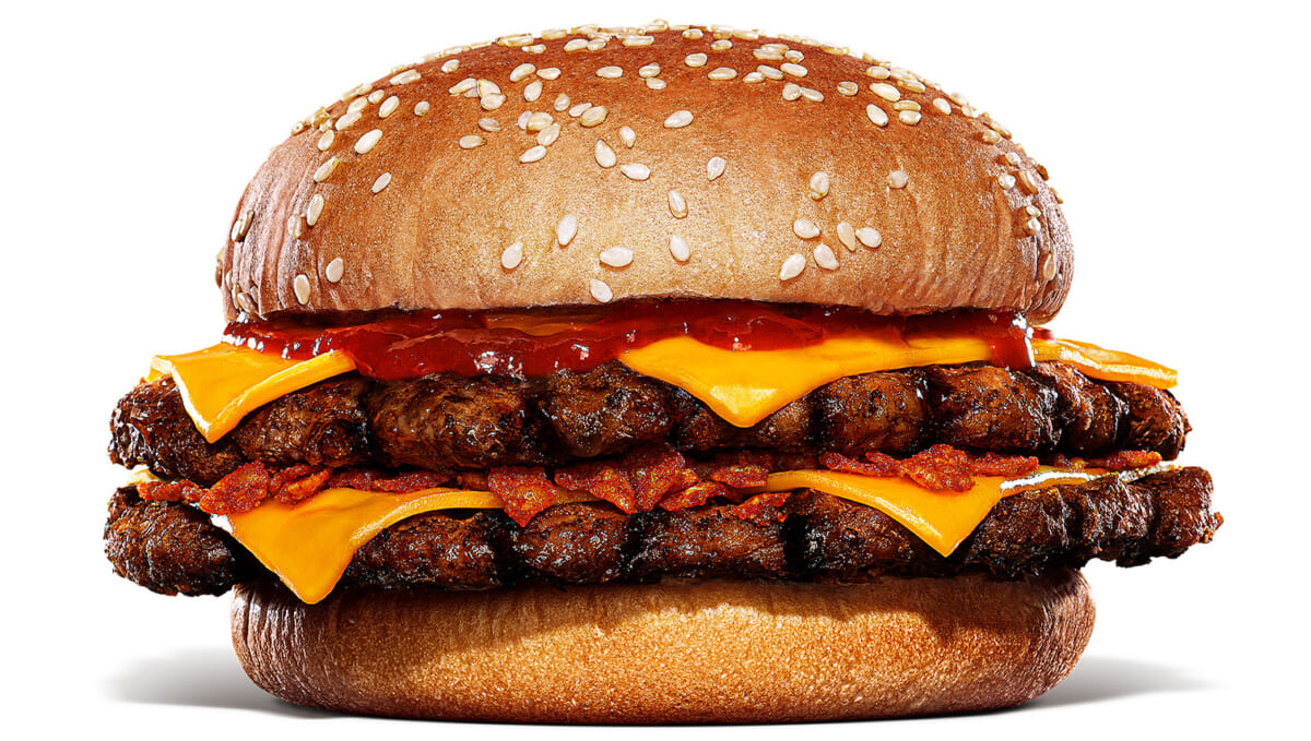 バーガーキング直火焼きパティ入りの辛口バーガー登場！ 「ディアブロ Ⅳ」とコラボ