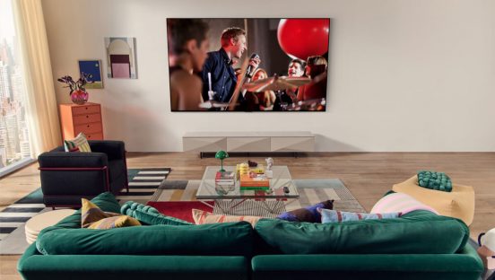 約300億個のマイクロレンズ搭載で輝度70％アップ、AIも進化して画質音質が向上したLGの新4K有機ELテレビ