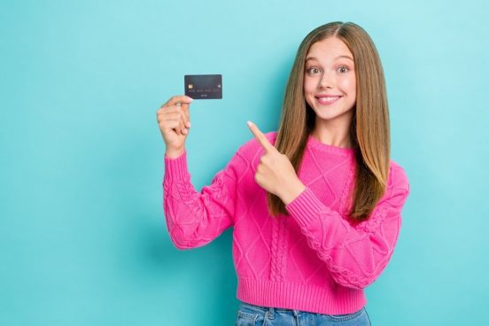 どうして現金ではダメなの？ キャッシュレス化した英国の12歳が語る新時代のお金感覚