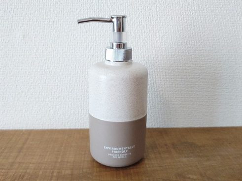 オシャレなディスペンサーでECOに貢献！ 麦わらPPを利用して作られた「ECOハンドソープディスペンサー」