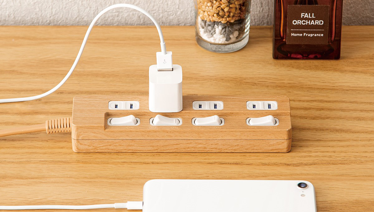 【ニトリ】好評のインテリアになじむ木目調節電タップ