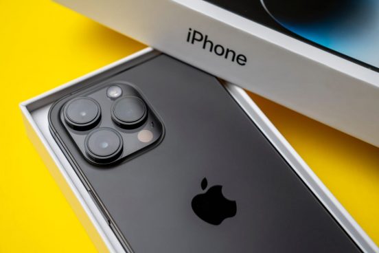 「iPhone 15 Pro Max」はアクションボタン搭載、背面カメラが強化？ ケース画像が流出！