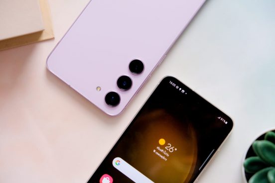 サムスン、Galaxy S23／S23+で撮った写真の一部がぼやける問題を認める。将来のアップデートで修正を約束