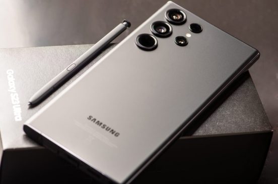 「Galaxy S24 Ultra」、光学10倍ズームが5倍にダウン？ それでも100倍デジタルズームあり、手ぶれ補正は向上するかも
