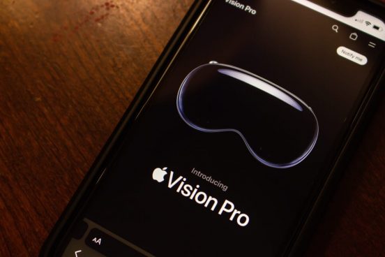 iPhone 15はVision Proともっと仲良し？ 次世代UWBチップ採用の噂