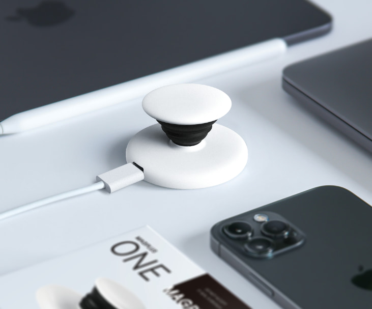 iPhoneやiPadに磁石で取り外せるワイヤレスモバイル充電器「MAGPLUS ONE」