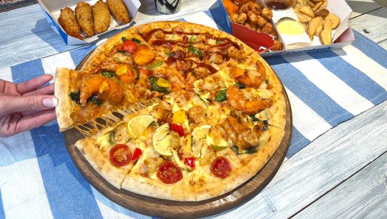 ドミノ・ピザ史上最高のサクサク感！ 期間限定「夏のサクサク・クワトロ」出た