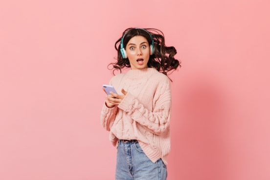 「iPhone 15 Pro Max」の価格はどうなる？ 銀行アナリストが大胆予測