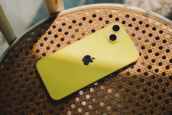 「iPhone 15」は標準モデルでさえ4800万画素カメラを搭載？ 著名アナリストの予測