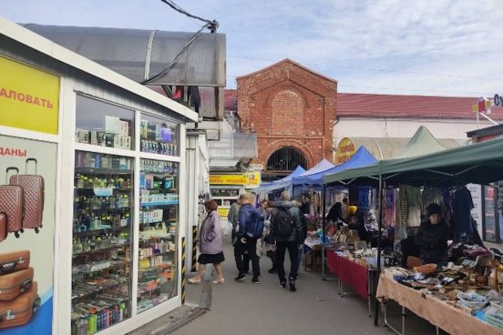 ロシア人の生活を支えているのは「露店」!? 厳しい経済状況を生き残る術とは
