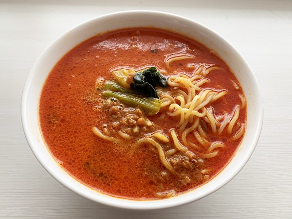 皮付き胡麻や花椒の香りが病みつきに！ セブン－イレブンの「7プレミアム 胡麻が濃厚な担々麺」がうますぎる