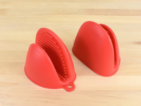 【モノタロウ】布製鍋つかみをシリコンへアップグレード！ ストレスフリーの鍋つかみ「シリコンミトン」をレビュー