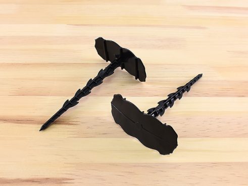 【モノタロウ】8個の返しでシートのめくれをしっかりと防ぐ！ 丈夫で抜けにくい「園芸用ピン」をレビュー