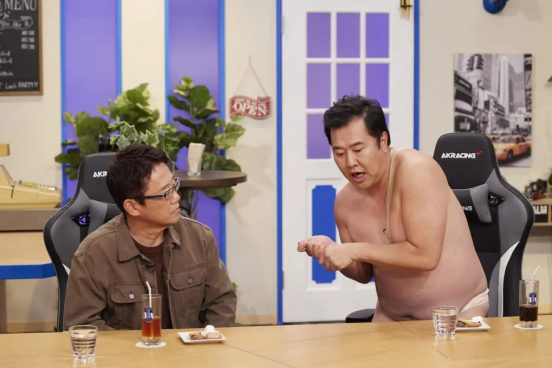 世界を知る男・古田敦也＆とにかく明るい安村が登場！会場の「パーンツ！」合唱に安村の脳みそがとろけた？『これ余談なんですけど・・・』