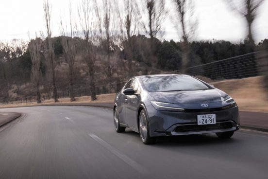 注目はキレキレのデザインだけじゃない！ 新型トヨタ「プリウス」試乗レビュー