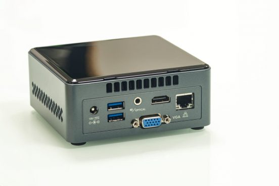 インテル、小型PCことNUCの自社製造を中止へ