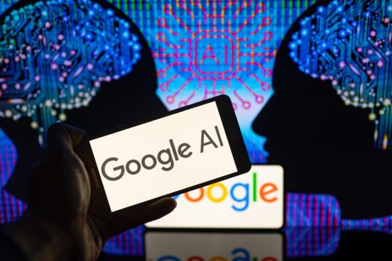 もうすぐPixelスマホが長文を要約してくれる？ Google アシスタントに生成系AI機能が追加かも