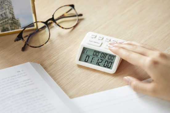 試験勉強のお供に！ トータル試験時間と大問ラップタイムが1台で同時に計れる学習タイマー「ルラップ」
