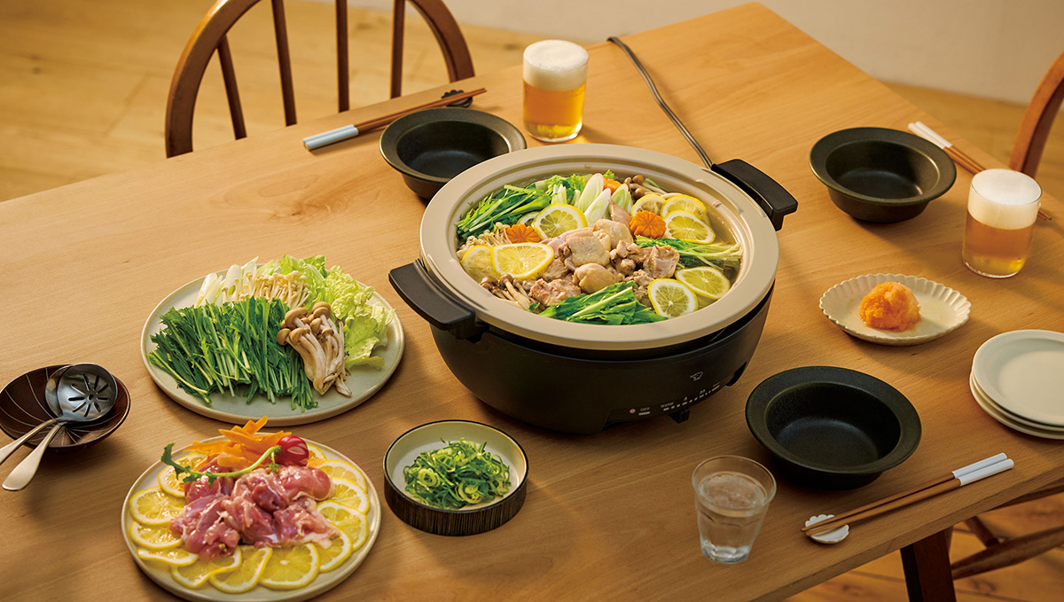 3枚プレートで多彩な料理を楽しめる。お手入れも簡単な象印のグリルなべ「あじまる EP-FS30」