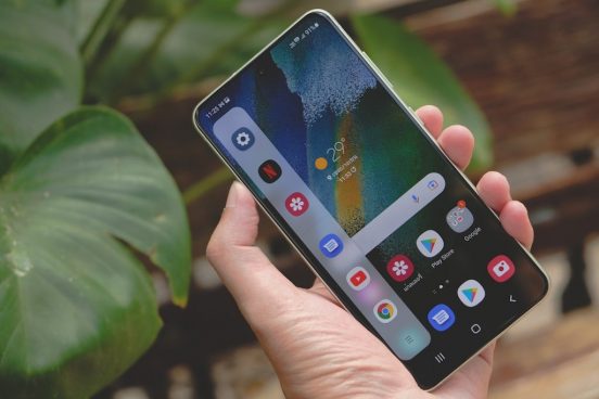 発売間近の「Galaxy S23 FE」、高性能センサーの採用で自撮りカメラがパワーアップ!?