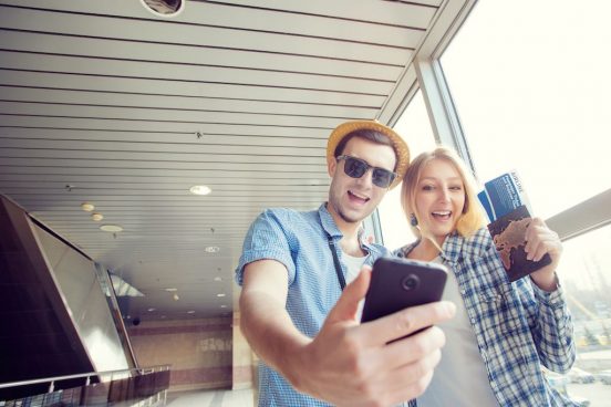 搭乗券のバーコードは絶対に見せるな！ 旅の思い出をSNSで安全にシェアする4つの基本