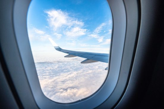 中国の飛行機に乗ったら見慣れない物が。よく見てみると…