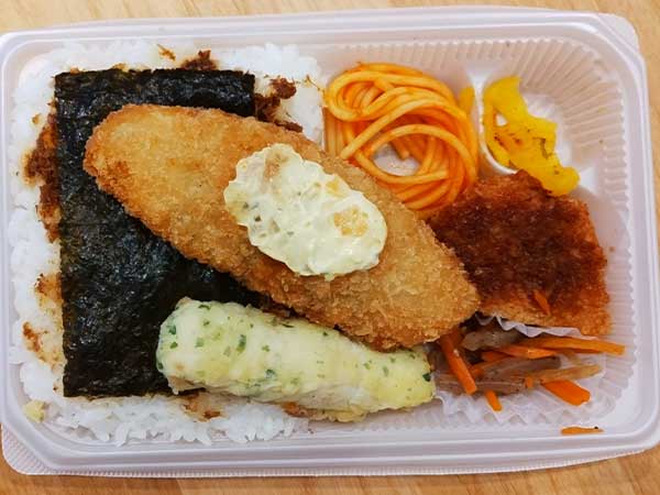 白身フライが存在感を発揮！ セブン－イレブンの「海苔弁当」で楽しむ日本伝統の味