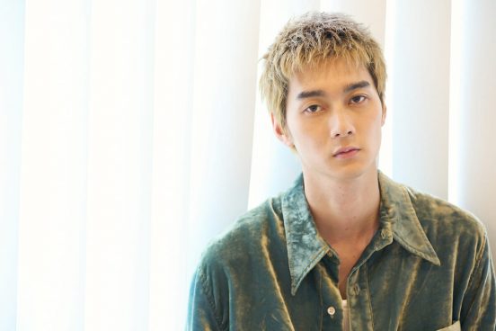 柳俊太郎「ゾンビがいる世界なんだけど、そこで生きているアキラやケンチョの行動って傍から見たら面白い」Netflix映画『ゾン100〜』